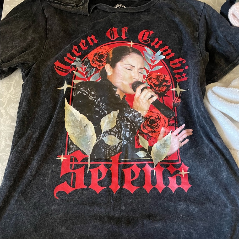 Selena tshirt
